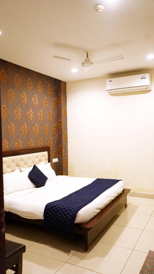 Aa Hotels & Resorts Zirakpur 외부 사진