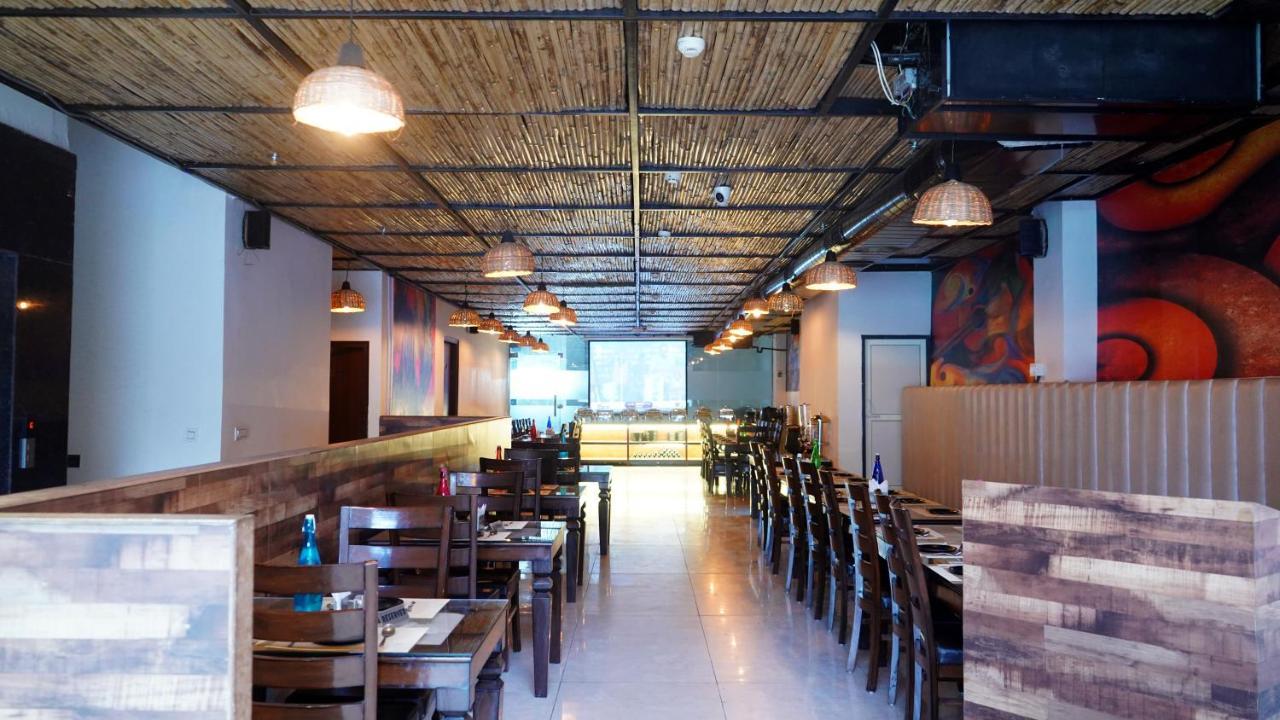 Aa Hotels & Resorts Zirakpur 외부 사진